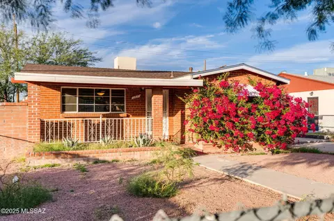 2827 E 20th St, Tucson, AZ 85716