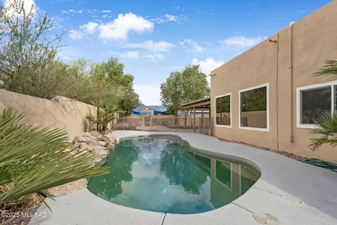 1571 N Saddleback Ave, Tucson, AZ 85715