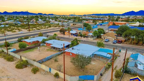 View/Area - 3916 E Dover Stra, Tucson, AZ 85706 photo 4 of 5