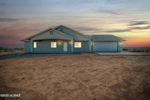 1468 W Scarlet Blossom Trl, Benson, AZ 85602