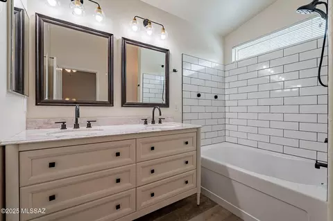 Bath - 512 E Cactus Mountain Dr, Vail, AZ 85641 photo 1 of 3