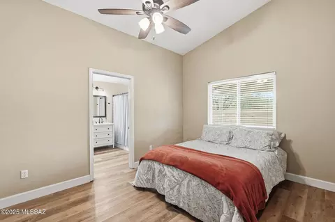 Bedroom - 512 E Cactus Mountain Dr, Vail, AZ 85641 photo 1 of 3