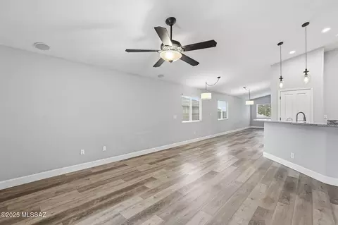 Living - 512 E Cactus Mountain Dr, Vail, AZ 85641 photo 7 of 8