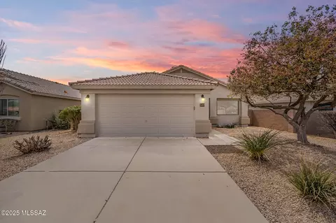 512 E Cactus Mountain Dr, Vail, AZ 85641