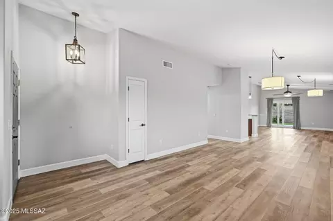 Living - 512 E Cactus Mountain Dr, Vail, AZ 85641 photo 5 of 8