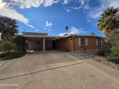 8438 E 5th St, Tucson, AZ 85710