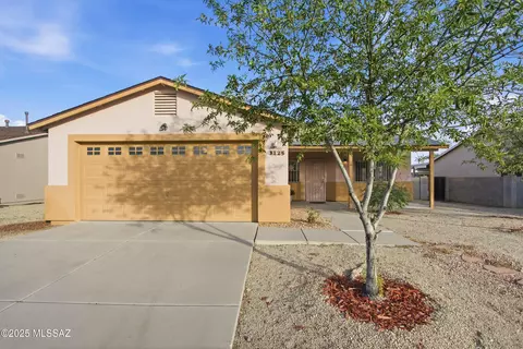 3125 S Doucette Ln, Tucson, AZ 85713