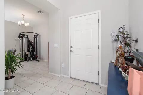 Entry Way - 8845 E Abrams Loop, Tucson, AZ 85710 photo 3 of 7