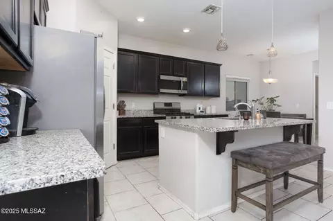 Kitchen - 8845 E Abrams Loop, Tucson, AZ 85710 photo 4 of 4