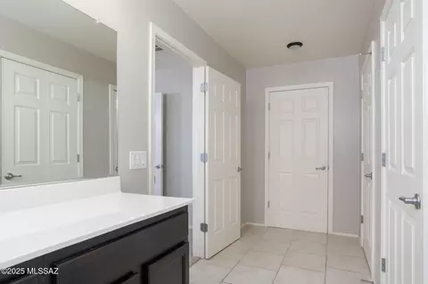 Entry Way - 8845 E Abrams Loop, Tucson, AZ 85710 photo 7 of 7