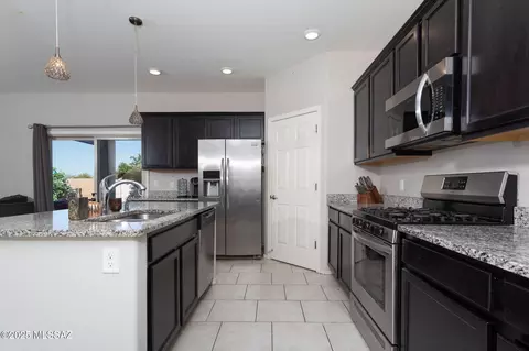 Kitchen - 8845 E Abrams Loop, Tucson, AZ 85710 photo 1 of 4