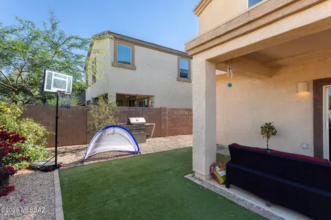 Exterior - 8845 E Abrams Loop, Tucson, AZ 85710 photo 6 of 7