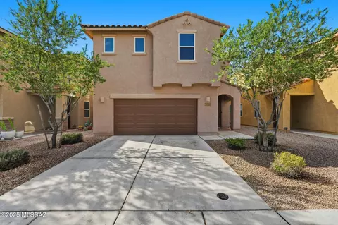 675 N Nestled Hummingbird Ln, Sahuarita, AZ 85629