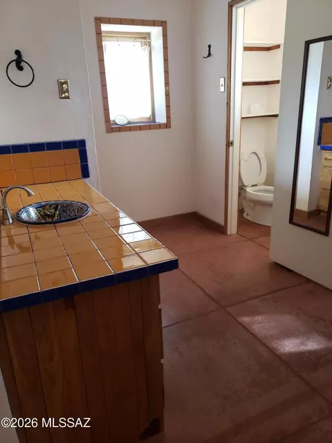 1706 E Hedrick Dr, Tucson, AZ 85719 photo 21