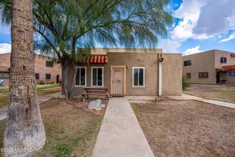 6774 E Calle La Paz #A, Tucson, AZ 85715