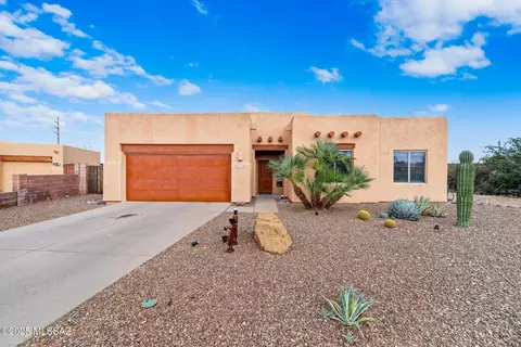 410 N Arcon Ct E, Tucson, AZ 85748