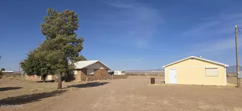 13168 S Hawk Ln, Pearce, AZ 85625