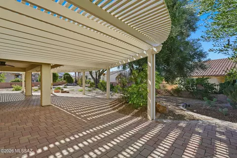 537 N Keyes Rd, Green Valley, AZ 85614