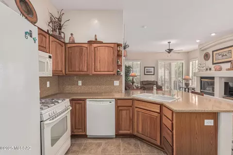 Kitchen - 63692 E Vacation Dr, Tucson, AZ 85739 photo 3 of 3