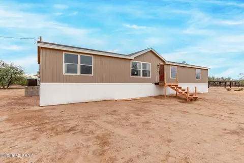 12675 W Snyder Hill Rd, Tucson, AZ 85735