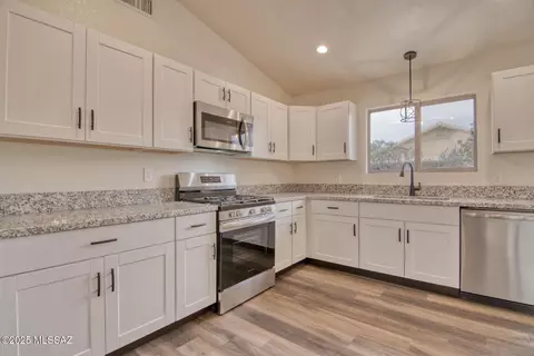 2113 N Jacana Loop, Tucson, AZ 85745