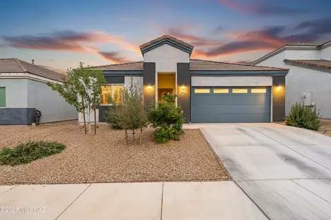 12745 E Russo Dr, Vail, AZ 85641