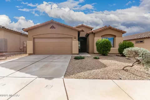 9144 S Whispering Pine Dr, Tucson, AZ 85756