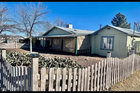 Exterior - 341 S Lawson Ln, Willcox, AZ 85643 photo 2 of 6
