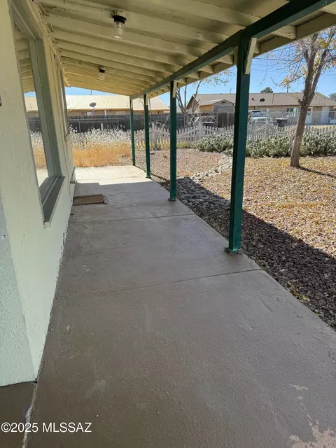 Exterior - 341 S Lawson Ln, Willcox, AZ 85643 photo 5 of 6