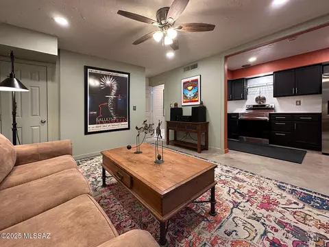 1735 S Jones Blvd #J14, Tucson, AZ 85713