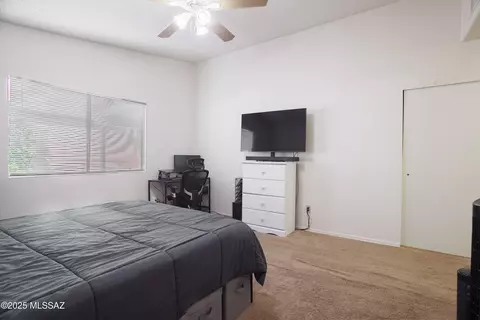 Bedroom - 8845 E Apple Tree Dr, Tucson, AZ 85730 photo 2 of 4