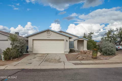 Exterior - 8845 E Apple Tree Dr, Tucson, AZ 85730 photo 2 of 6