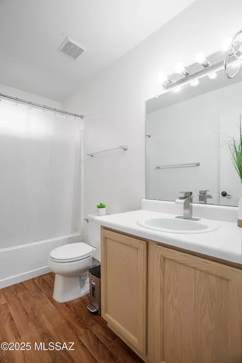 Bath - 8845 E Apple Tree Dr, Tucson, AZ 85730 photo 5 of 6