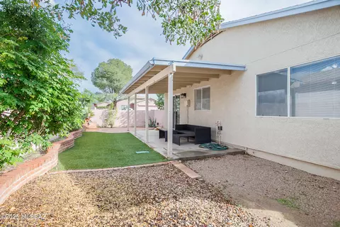Exterior - 8845 E Apple Tree Dr, Tucson, AZ 85730 photo 5 of 6