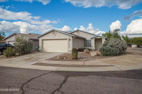 Exterior - 8845 E Apple Tree Dr, Tucson, AZ 85730 photo 3 of 6