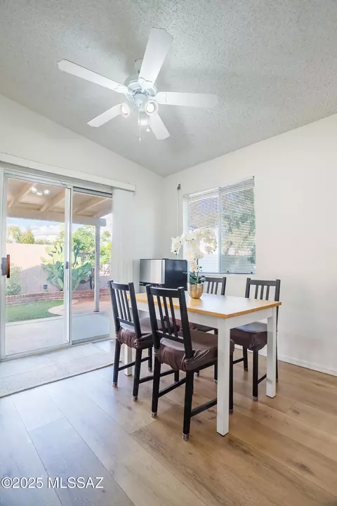Dining - 8845 E Apple Tree Dr, Tucson, AZ 85730 photo 4 of 4