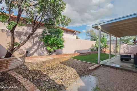 Exterior - 8845 E Apple Tree Dr, Tucson, AZ 85730 photo 6 of 6
