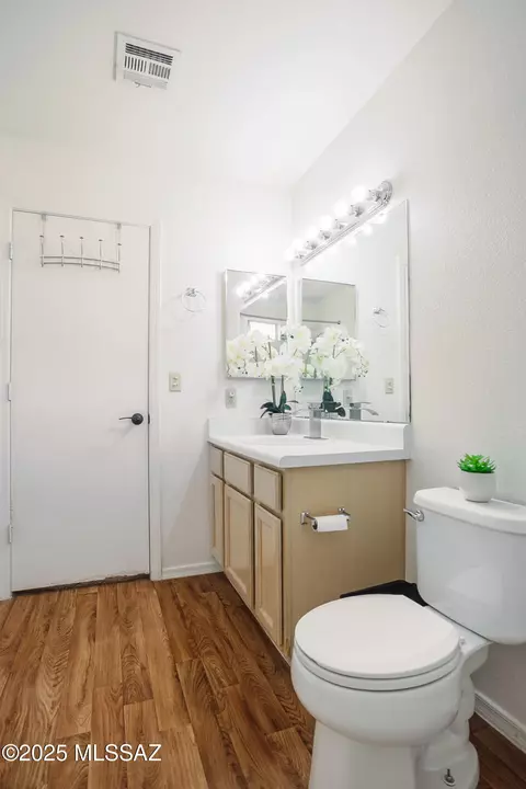 Bath - 8845 E Apple Tree Dr, Tucson, AZ 85730 photo 4 of 6