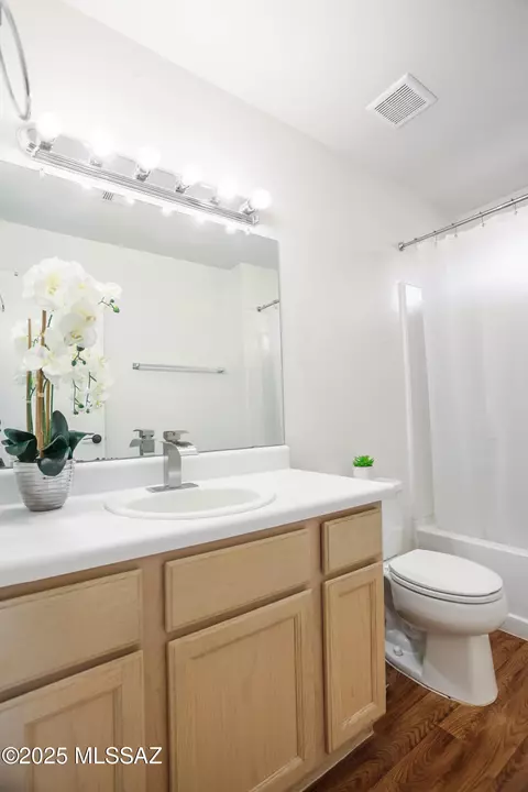 Bath - 8845 E Apple Tree Dr, Tucson, AZ 85730 photo 2 of 6