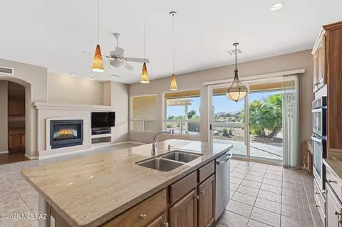 Kitchen - 62159 E Iron Crest Dr, Tucson, AZ 85739 photo 7 of 7