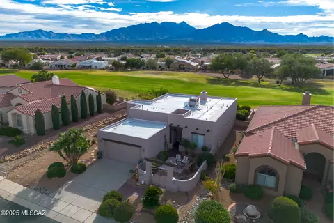 703 W Greenview Pl, Green Valley, AZ 85614