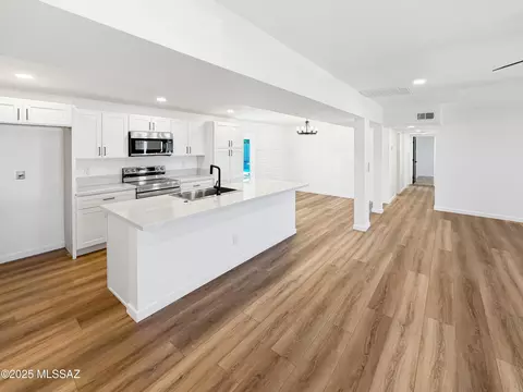 Kitchen - 7332 E 42nd St, Tucson, AZ 85730 photo 3 of 3