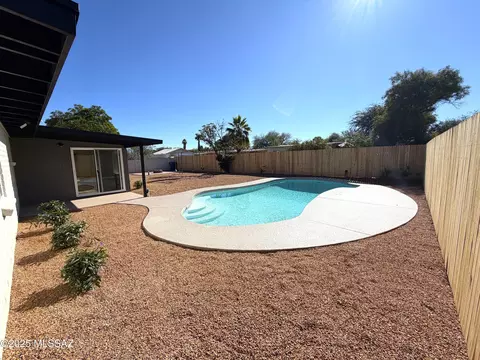 Exterior - 7332 E 42nd St, Tucson, AZ 85730 photo 1 of 4