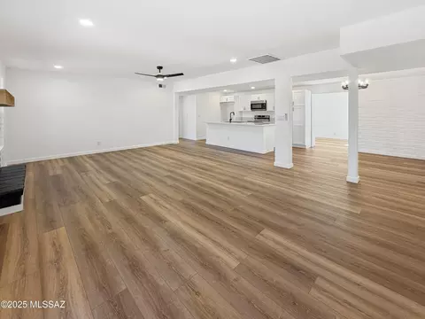 Living - 7332 E 42nd St, Tucson, AZ 85730 photo 3 of 4