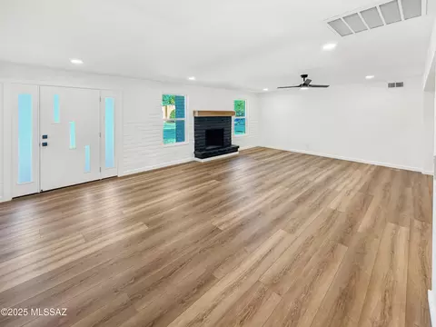 Living - 7332 E 42nd St, Tucson, AZ 85730 photo 2 of 4