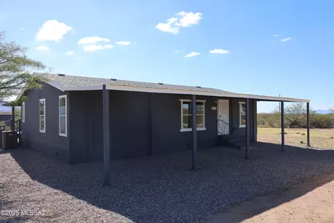13345 S Hound Dog Rd, Vail, AZ 85641