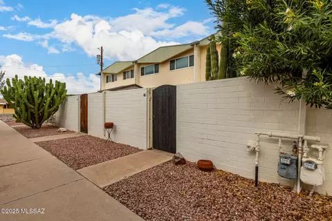 1475 S Jones Blvd #G5, Tucson, AZ 85713