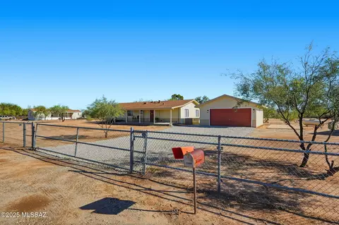 12402 N Luckett Rd, Marana, AZ 85653