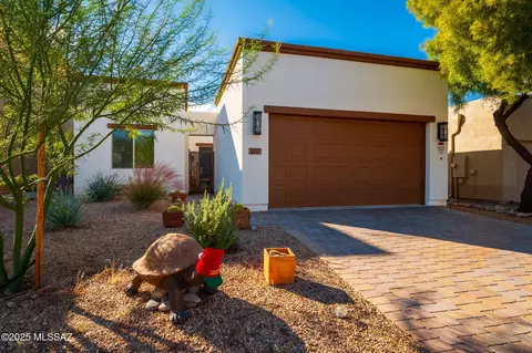 102 Powell Ct, Tubac, AZ 85646