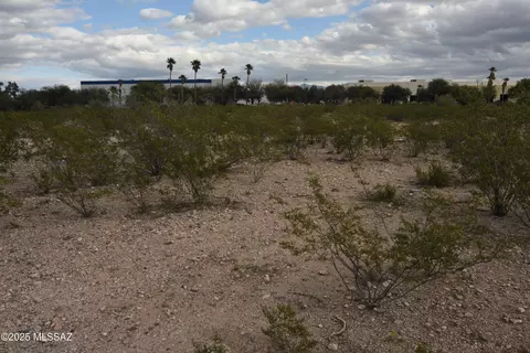 3441 E Global Loop #8, Tucson, AZ 85706 photo 5